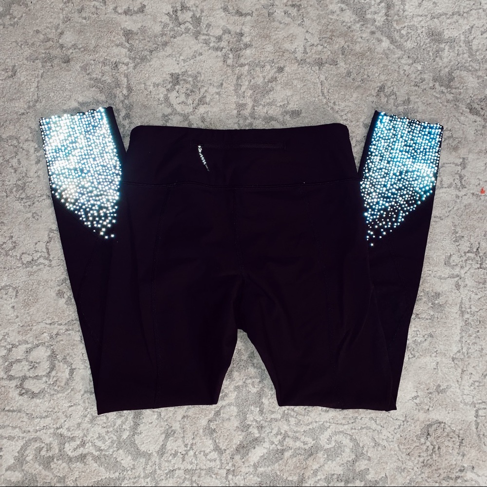 •Lululemon Fast and Free Crop• Reflective!
